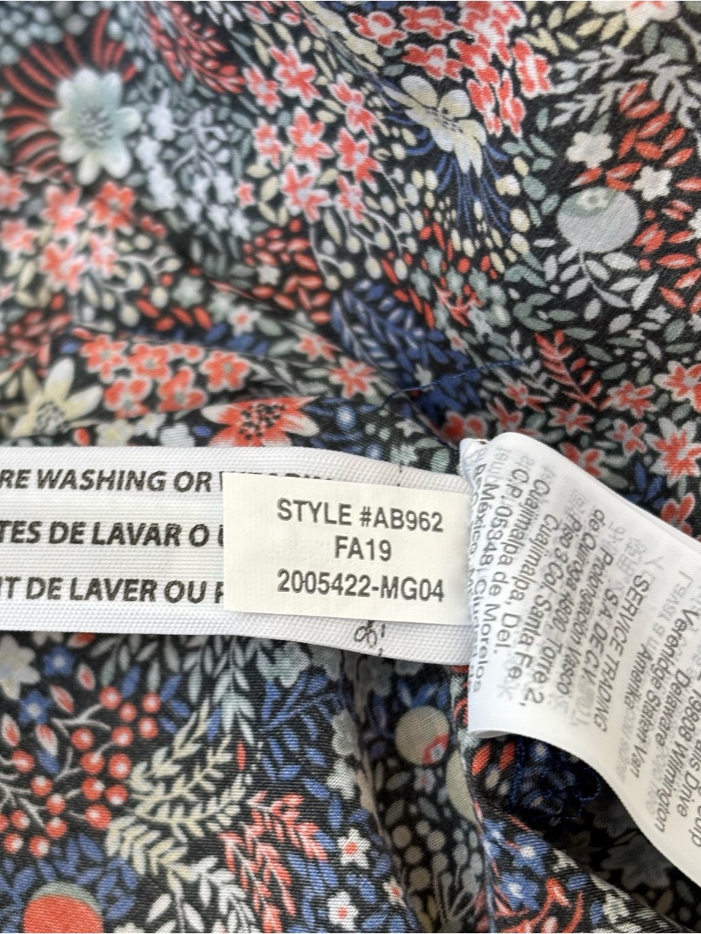 J. Crew Liberty London Perfect Shirt Elderberry Floral Size 2 Cottagecore Preppy - Picture 13 of 15
